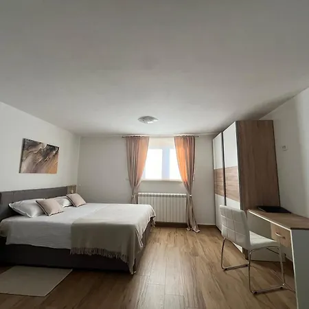 Nika Lejlighed Višnjan